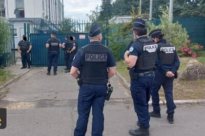 جزئیات جدید از حمله پلیس فرانسه به مقر منافقین/ از کشف اسناد جاسوسی تا دستگیری 3 تروریست