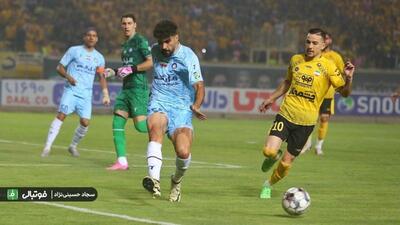 سپاهان دو - گل‌گهر یک| پیش به سوی فینال با تلفات/ محمد مورایس در آستانه اولین جام با سپاهان