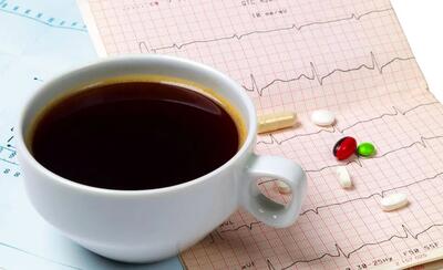 ۱۰ دارویی که نباید هم‌ زمان با قهوه مصرف کرد