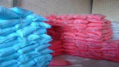 شناسایی عرضه خارج از شبکه ۳۰ تن برنج دولتی در یکی از فروشگاه‌های اهواز