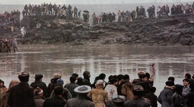 (ویدئو) روزی که مردم باکو برای الحاق آذربایجان به ایران کنار رود ارس تجمع کردند!
