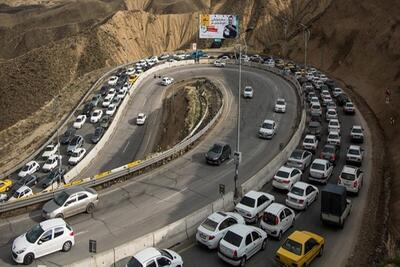 ترافیک نیمه سنگین در ۲ محور /بارش باران در جاده چالوس و محور‌های استان البرز