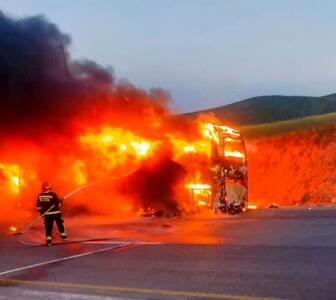 عامل آتش سوزی اتوبوس در محور بروجرد _ اراک مشخص شد