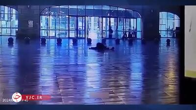 (ویدئو) برخورد صاعقه به دو گردشگر در چین