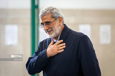 عکس | تصویری متفاوت از سردار قاآنی در مراسم دعای عرفه در دانشگاه تهران