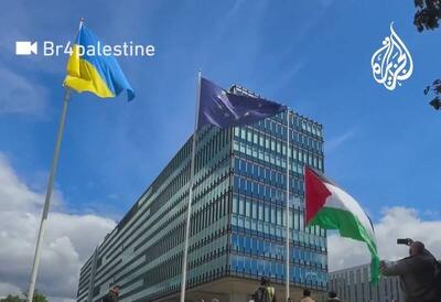 تصاویری از لحظه اهتزاز پرچم فلسطین در دانشگاه آیندهوون هلند