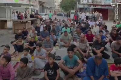 فیلم/ اقامه نماز عید قربان در اردوگاه  البریج  غزه