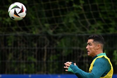 توپ در زمین مسی: رونالدو در جام جهانی بازی می‌کند