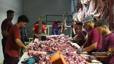 توزیع گوشت قربانی بین نیازمندان فارسی