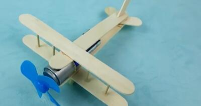 کاردستی با چوب بستنی / آموزش ساخت کاردستی هواپیما تک موتوره با چوب بستنی و آرمیچر