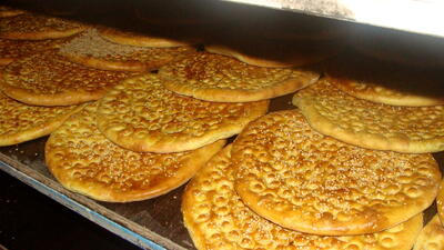 (عکس) سفر به ایران قدیم؛ قیمت انواع نان 70 سال پیش چند بود؟