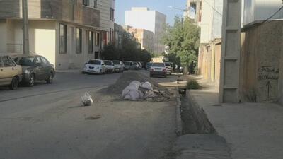 انباشت ماسه اهالی خیابان رضوان ایلام را به دردسر انداخت + فیلم