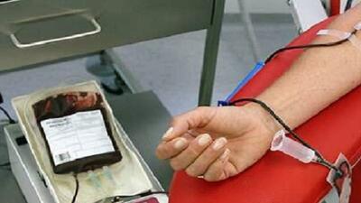 تجلیل از ۵۰ نفر اهداکنندگان مستمر خون در بم