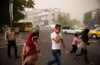وزش باد شدید در تهران + ویدئو
