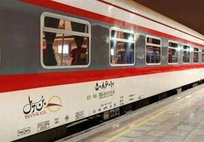نقص فنی قطار/ مسافران مشهد در واگن‌ها حبس شدند