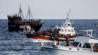 ادامه عملیات جست‌وجو برای یافتن ده‌ها مفقود قایق پناهجویان نزدیک ایتالیا