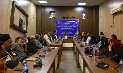 نشست مدیرکل فرهنگ و ارشاداسلامی خوزستان با هنرمندان اندیمشک