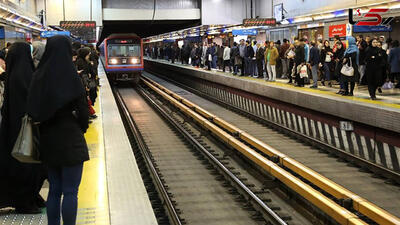 ببینید | تصاویر تازه ازتوقف حرکت مترو تهران در خط ۴