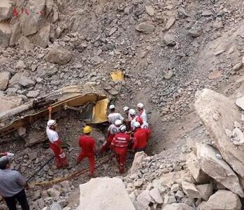 فوری/ اولین تصویر از کارگران حادثه معدن شازند + عکس