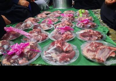 توزیع گوشت قربانی گوسفند میان نیازمندان آملی- عکس صفحه استان تسنیم | Tasnim