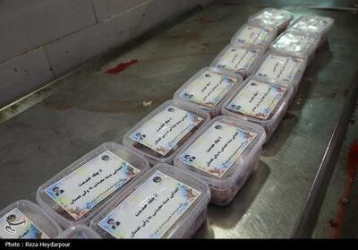 توزیع گوشت قربانی بین خانواده‌های نیازمند بوشهری- عکس صفحه استان تسنیم | Tasnim