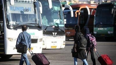 گلایه زائران از افزایش قیمت بلیط اتوبوس از مرز مهران به شهر‌های قم و تهران