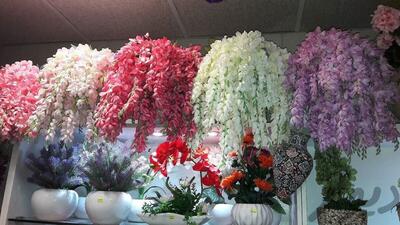 بازارهای خرید گل و گیاه مصنوعی در پایتخت / به این گلها آب ندهید!
