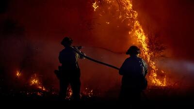 (ویدئو) ادامه آتش‌سوزی‌های مرگبار در نیومکزیکو آمریکا