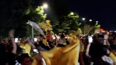 اختصاصی/ شادی هواداران سپاهان در خیابان های شهر اصفهان