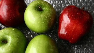خوردن سیب مثل مسواک زدن عمل می‌کند ؟
