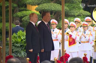 ببینید | فرش قرمز ویتنامی‌ها برای پوتین | استقبال گرم رئیس‌جمهور ویتنام از پوتین
