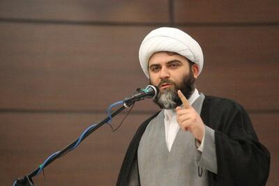 اعتراض شدید رئیس سازمان تبلیغات به قرآن خواندن ظریف!
