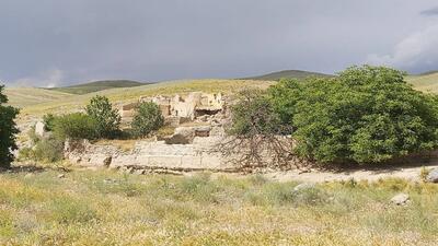 قورشاقلو روستایی با آثار باستانی در دل کوه‌های قره داغ اهر + تصاویر