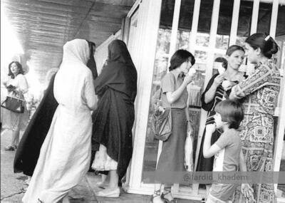 (تصاویر) سفر به ایران قدیم؛ تهران ۵۸ ، ماهور در کودکی، قالیباف قاضی‌زاده هاشمی در جبهه