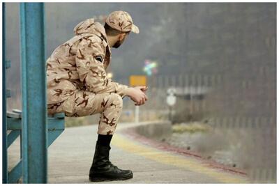 خوانندگی سوزناک و غمگین سرباز ایرانی در پادگان - مه ویدیو