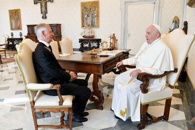 گفت‌وگوی پاپ فرانسیس و سفیر روسیه در مورد روند صلح اوکراین