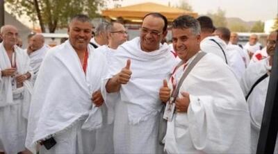برکناری وزیر امور دینی تونس / انتقادات از عکس سلفی وزیر همزمان با مرگ حجاج