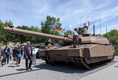 فرانسه تانک های لکلر 30 ساله خود را وارد برنامه بروزرسانی کرده است (+فیلم و عکس)