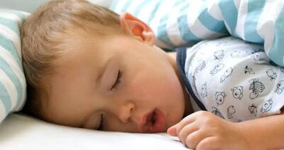 خرخر هنگام خواب در کودکان را جدی بگیرید