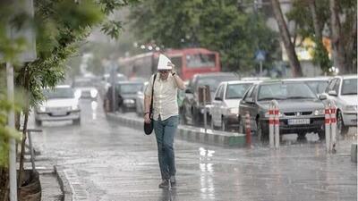 بارش شدید بارانِ تابستانی در مشهد + ویدئو | آبگرفتگی معابر شهری در مشهد