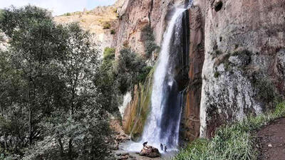 آبشار شاهاندشت از نزدیک ترین جاهای تفریحی به تهران