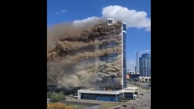وقوع آتش‌سوزی در پایتخت قزاقستان + فیلم
