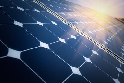 تحول کارآیی پنل‌های خورشیدی و صفحات لمسی با نانولوله‌های کربنی