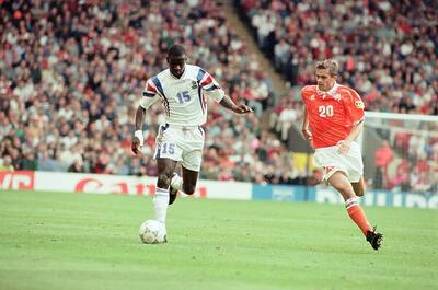 صعود فرانسه به نیمه نهایی جام ملت های اروپا با غلبه بر هلند در ضربات پنالتی (23 ژوئن، 1996) - پارس فوتبال | خبرگزاری فوتبال ایران | ParsFootball