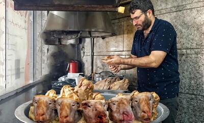 طرز پخت ده ها کله پاچه در یک طباخی در ایران (فیلم)