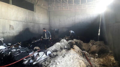 آتش سوزی در کارخانه تولید پودرهای صنعتی در همدان