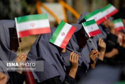 وجودصندوق دانش‌آموزی برای ۳۵ هزار رای‌اولی در شهرستانهای تهران/ دانش‌آموزان،‌ همیاران فرماندار پای صندوق‌های رای