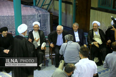 عکسی از پسر سیدحسن خمینی در همایش انتخاباتی روحانیان حامی پزشکیان /وزیر اطلاعات خاتمی هم بود - عصر خبر