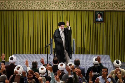 رهبر انقلاب: هر کس علاقه‌مند به ایران قوی است باید در انتخابات شرکت کند