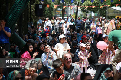 استقبال باشکوه اهالی محله آدریان از کاروان شادی در روز عید غدیر